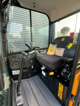 Багер JCB 19C 390мч., снимка 15