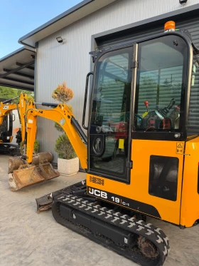 Багер JCB 19C 390мч., снимка 4