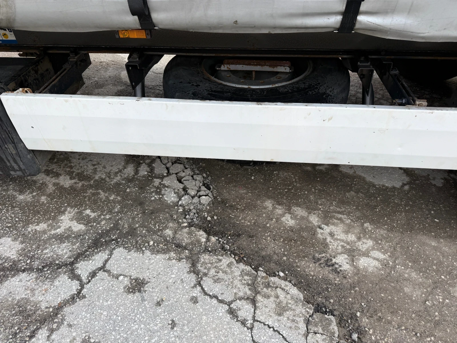 Полуремарке Krone Капаци-повдигащ таван, снимка 14 - Ремаркета - 53916804