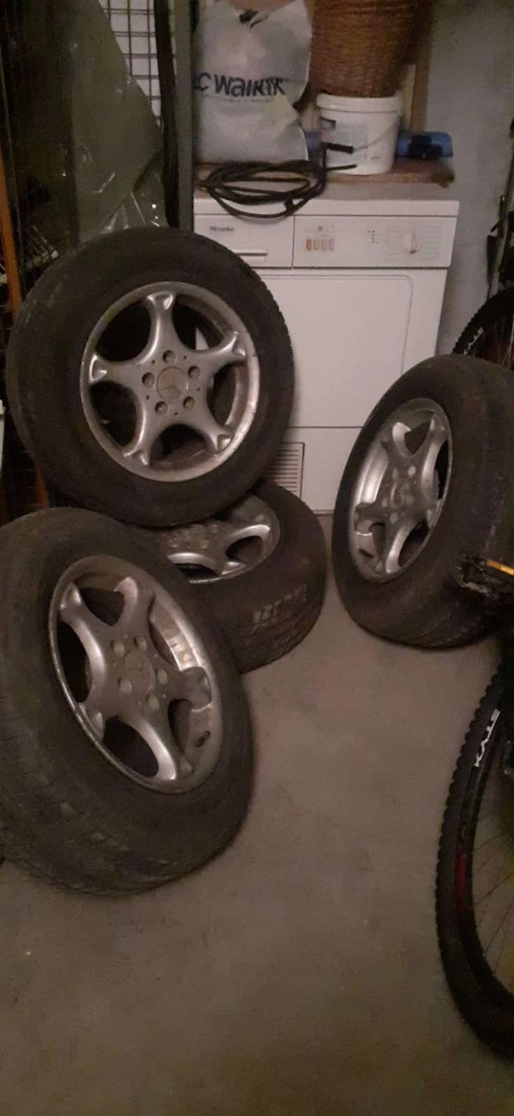 Гуми с джанти Други 205/70R14, снимка 7 - Гуми и джанти - 47569789