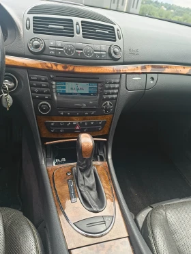 Mercedes-Benz E 320 CDI, снимка 9