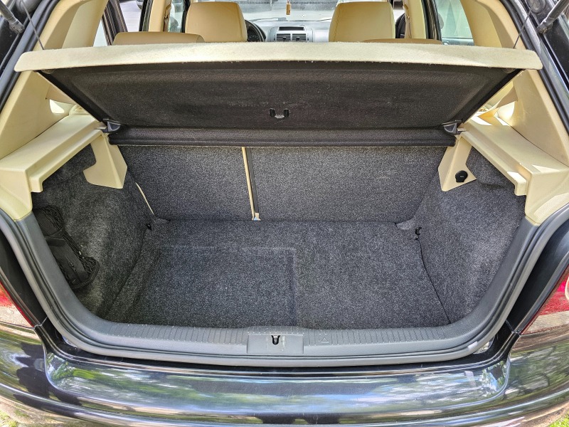 VW Polo 1.2 Comfortline - Кожа - Парктроник - Климатроник, снимка 9 - Автомобили и джипове - 46024674