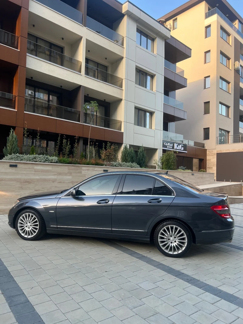 Mercedes-Benz C 200 Avantgard, снимка 4 - Автомобили и джипове - 47557806