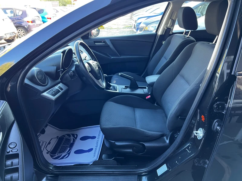 Mazda 3 2.0i  138000KM SWISS EDITION, снимка 10 - Автомобили и джипове - 47631039