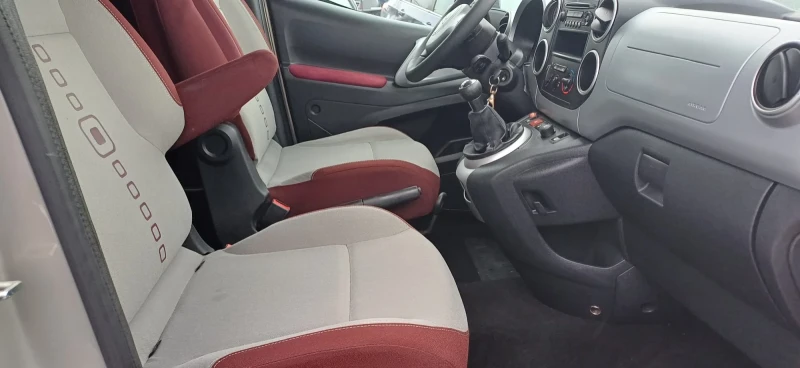 Citroen Berlingo 1.6 HDI, снимка 9 - Автомобили и джипове - 47939132