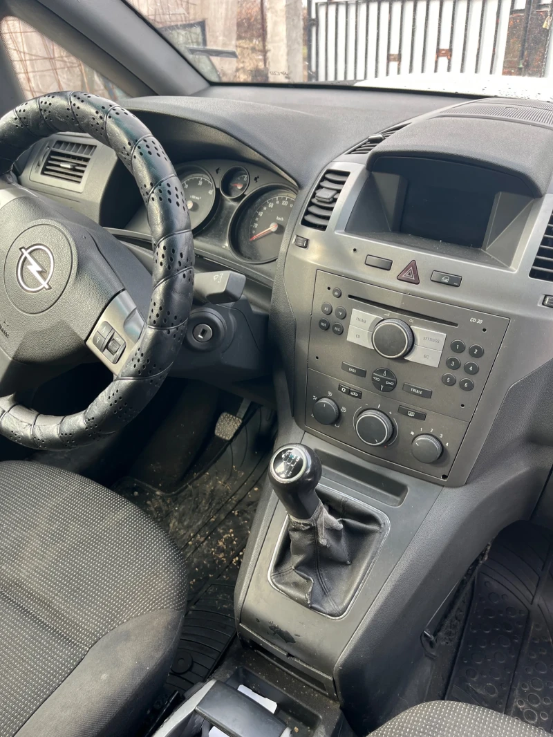 Opel Zafira, снимка 3 - Автомобили и джипове - 49257675