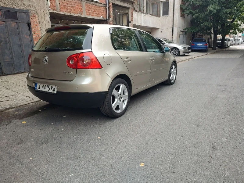 VW Golf 2.0 TDI, снимка 10 - Автомобили и джипове - 51789653