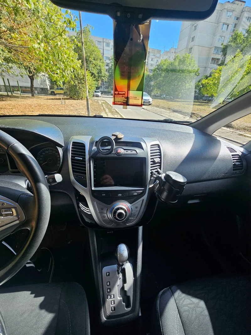 Hyundai Ix20, снимка 13 - Автомобили и джипове - 51952342