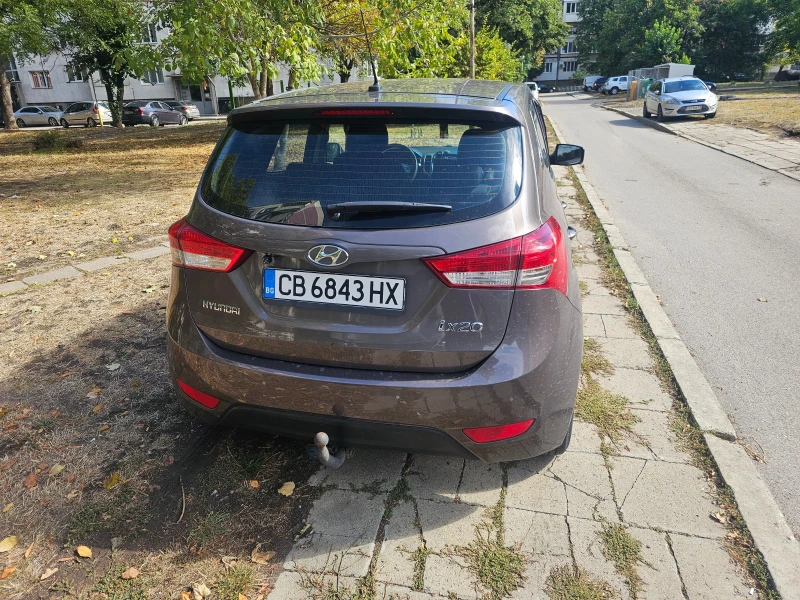 Hyundai Ix20, снимка 2 - Автомобили и джипове - 51952342