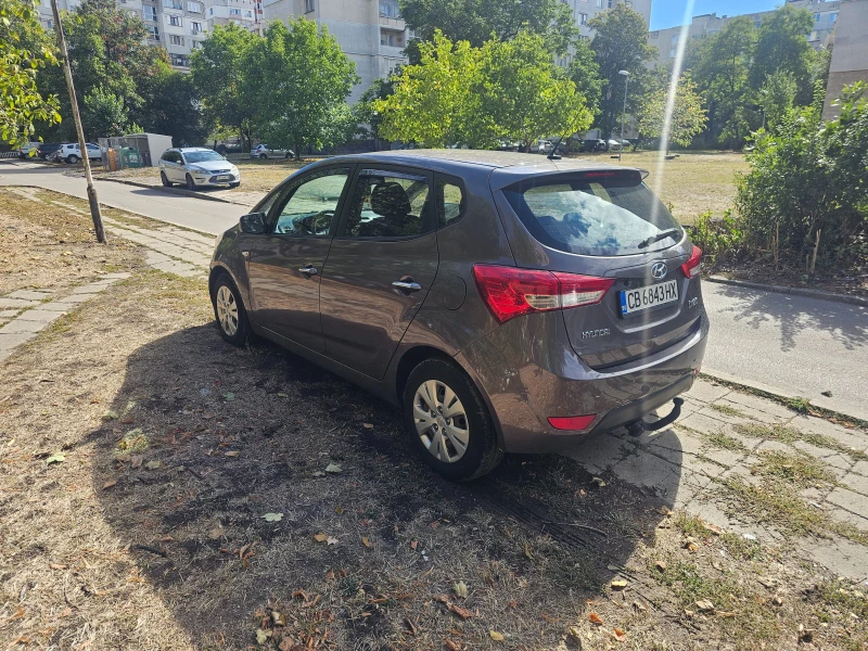 Hyundai Ix20, снимка 7 - Автомобили и джипове - 51952342