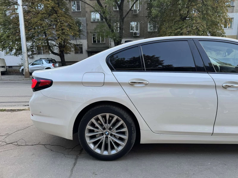 BMW 520 Luxury Line, снимка 6 - Автомобили и джипове - 52407791