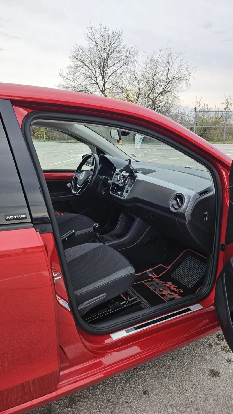 VW Up ACTIVE, снимка 8 - Автомобили и джипове - 52422673