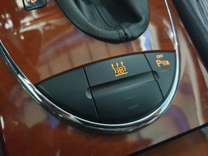 Mercedes-Benz E 200 Kompressor, снимка 12 - Автомобили и джипове - 52530529