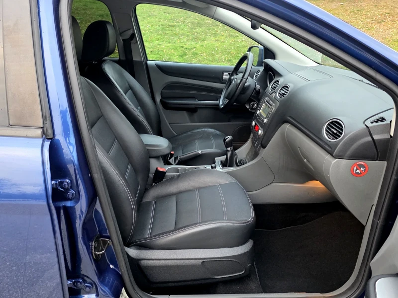 Ford Focus 1.8 Titanium, Xenon, Навигация, Кожа, снимка 10 - Автомобили и джипове - 52665010