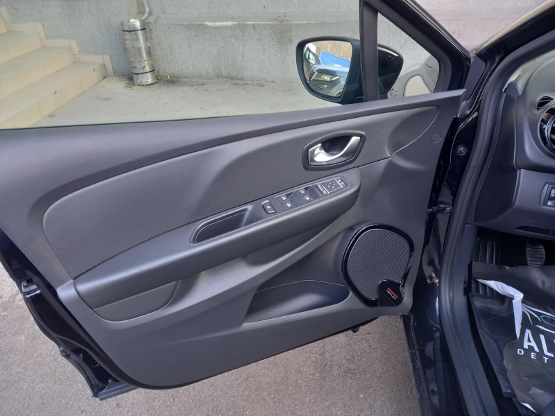 Renault Clio, снимка 5 - Автомобили и джипове - 53047216