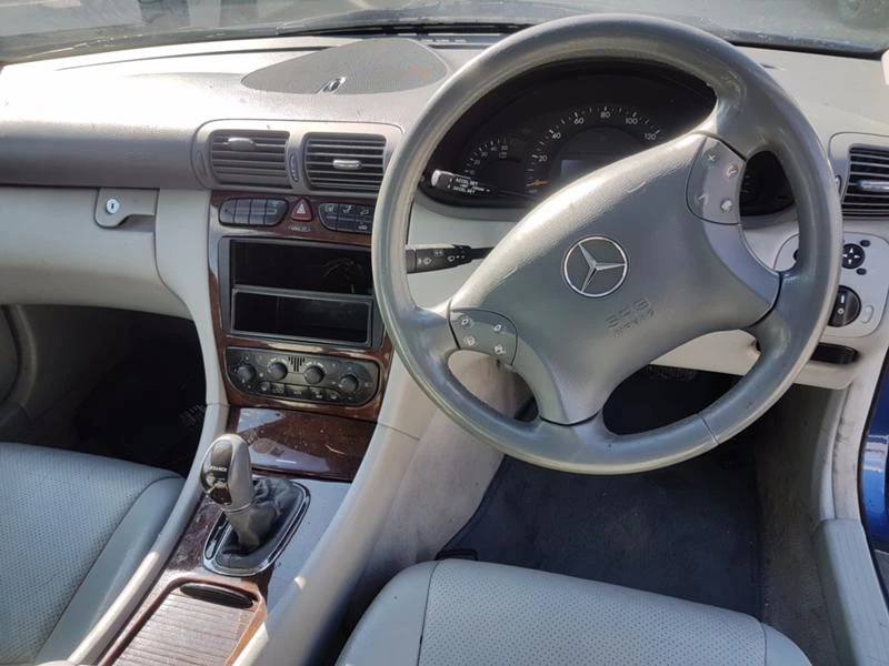 Mercedes-Benz C 220 220 CDI Elegance Автоматик Кожа, снимка 6 - Автомобили и джипове - 47214797