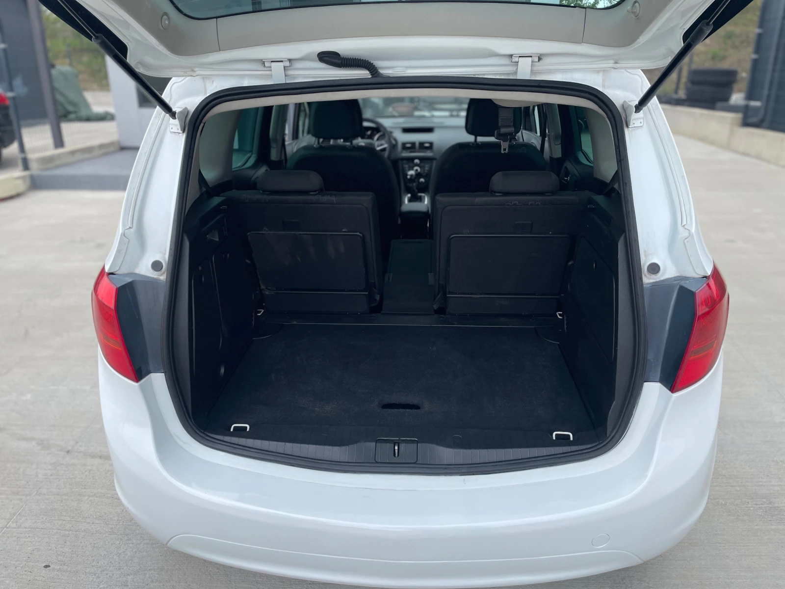 Opel Meriva Фабрична Газ - Бензин | Mobile.bg — изображение 12