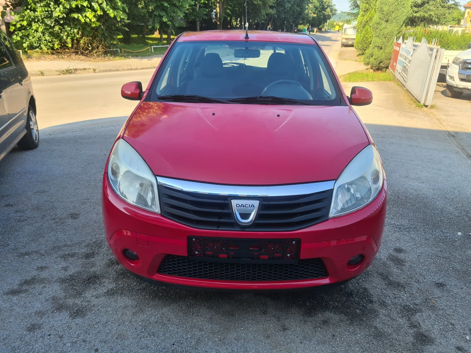 Dacia Sandero 1.4I 75kc GAS - изображение 2