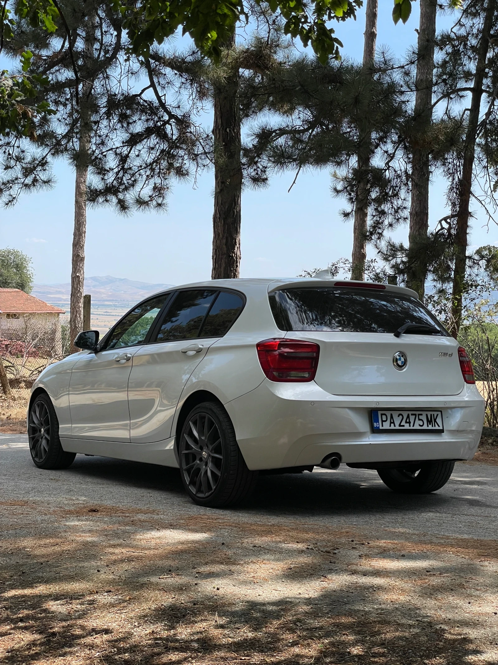 BMW 118 Бяла перла