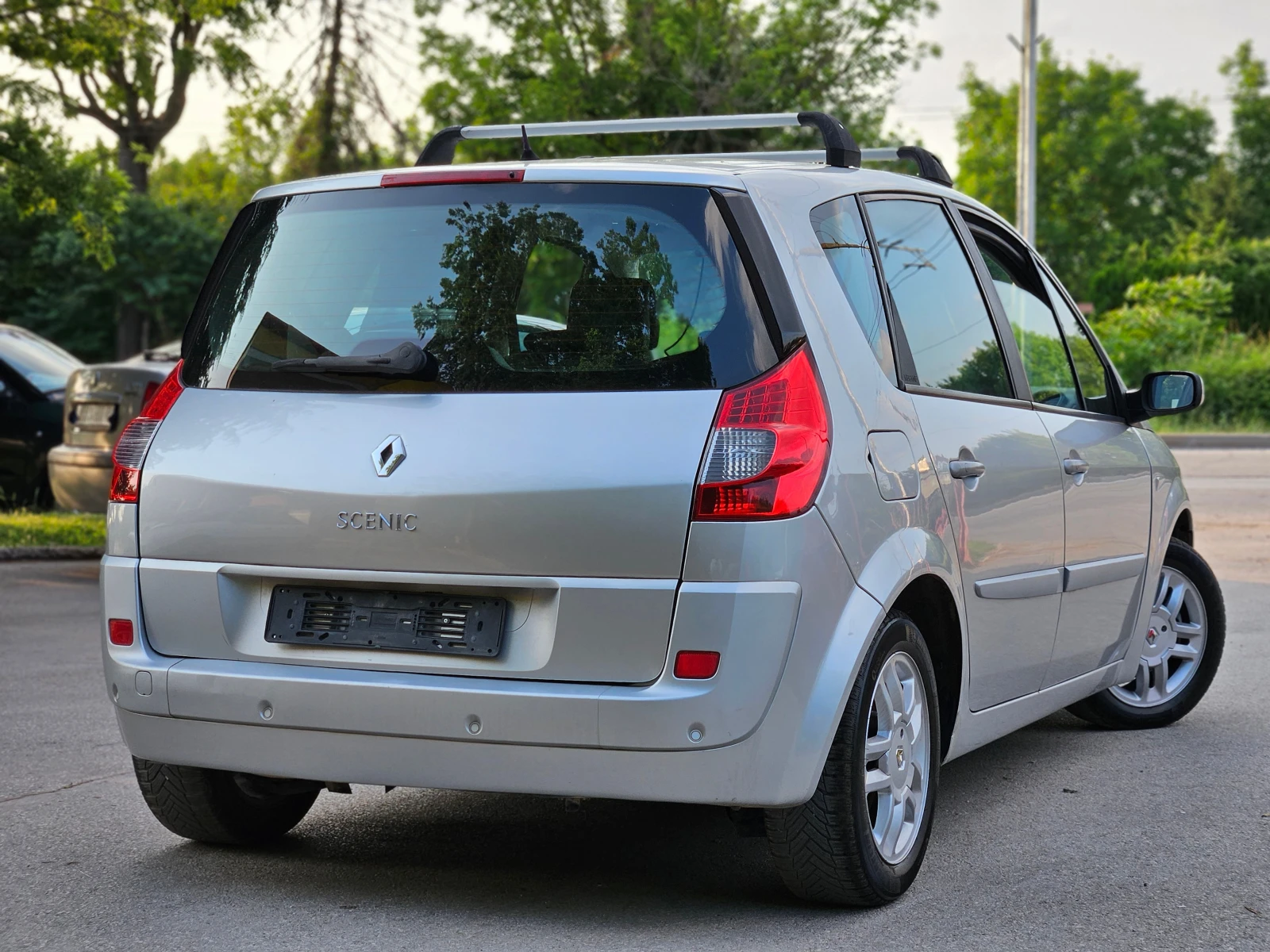 Renault Scenic 1.6, 112к.с., 6 ск., ГАЗ! - изображение 5
