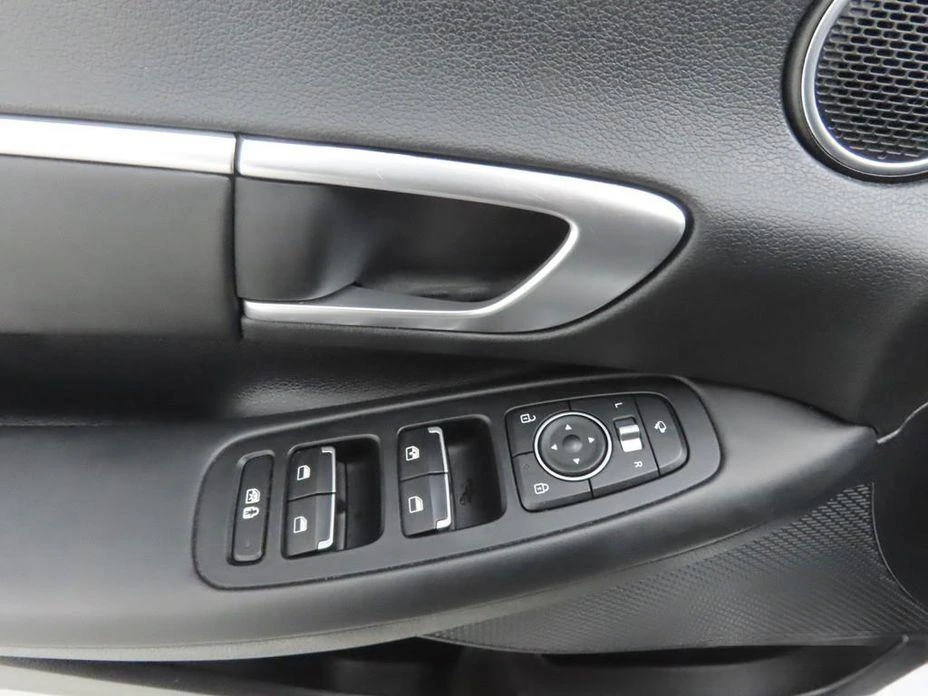 Hyundai Sonata 2.0 LPG Style * НАЙ-ДОБРА ЦЕНА В БЪЛГАРИЯ*  - изображение 9