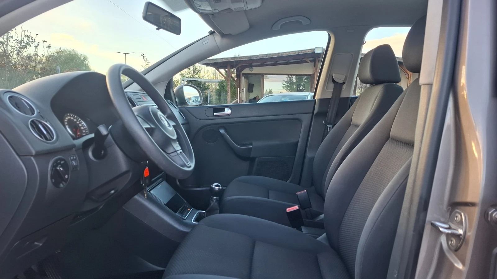 VW Golf Plus 1.6TDI - изображение 8