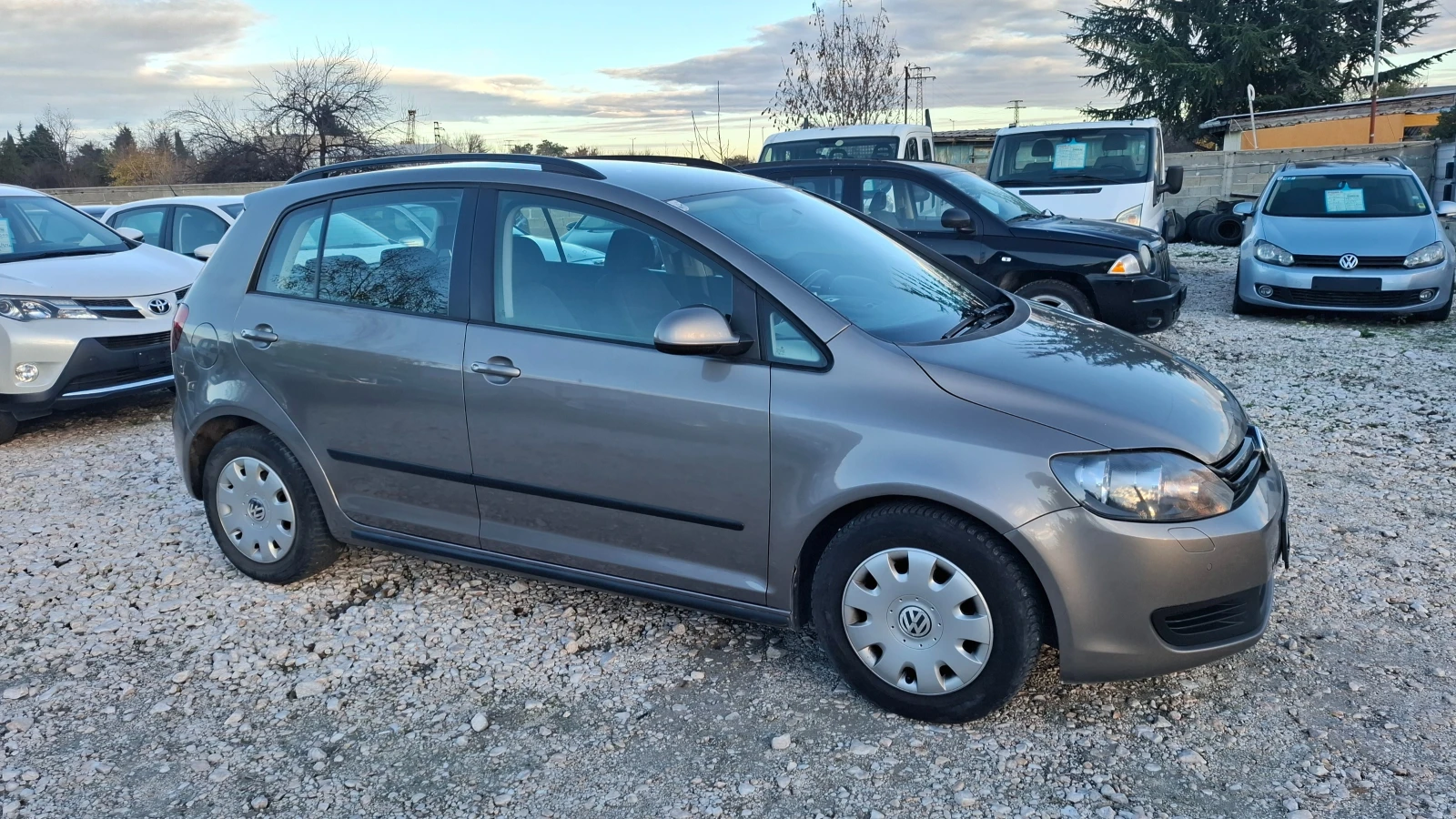 VW Golf Plus 1.6TDI - изображение 3