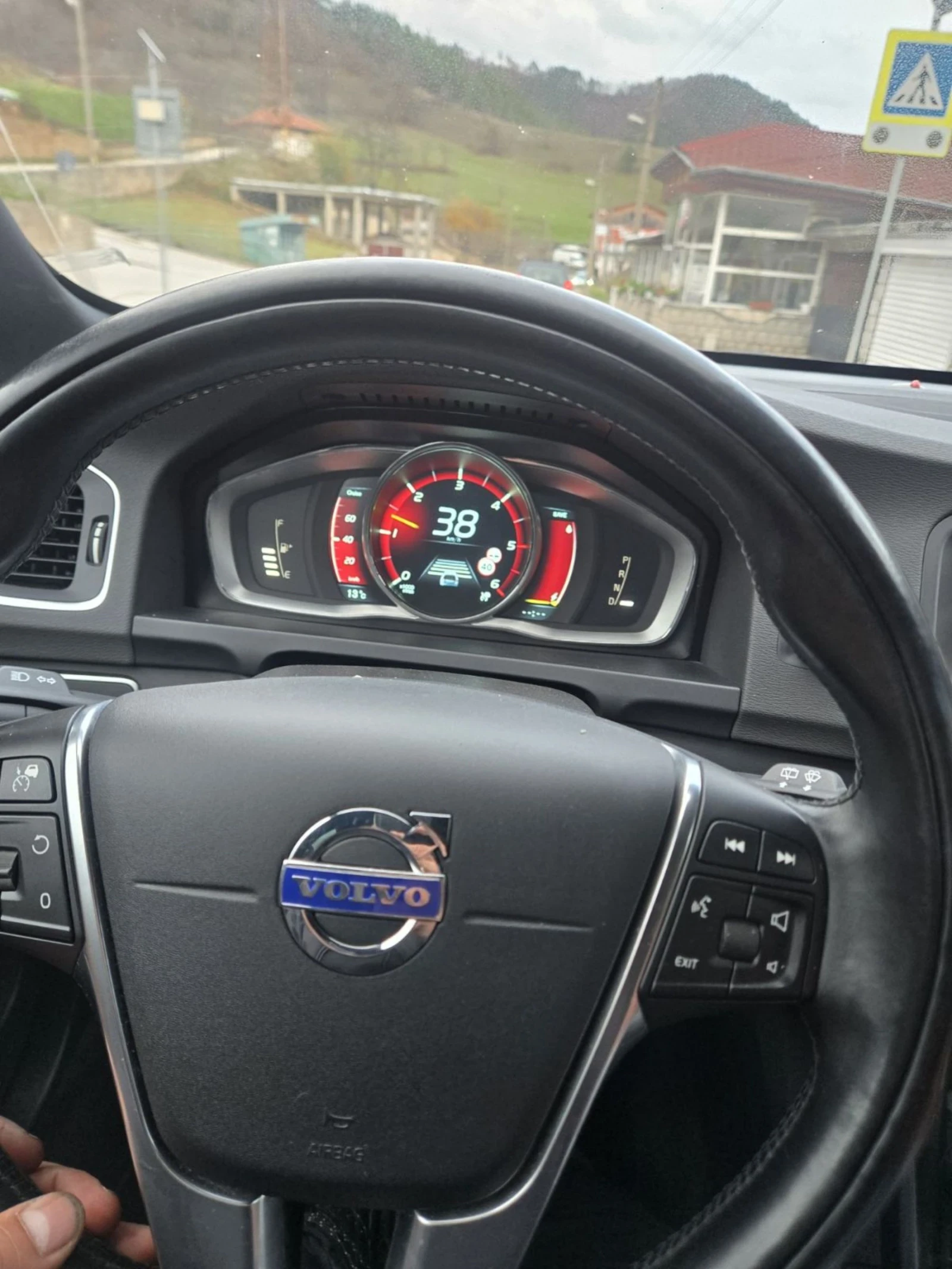 Volvo V60 2.4D 215kc 4х4 - изображение 8