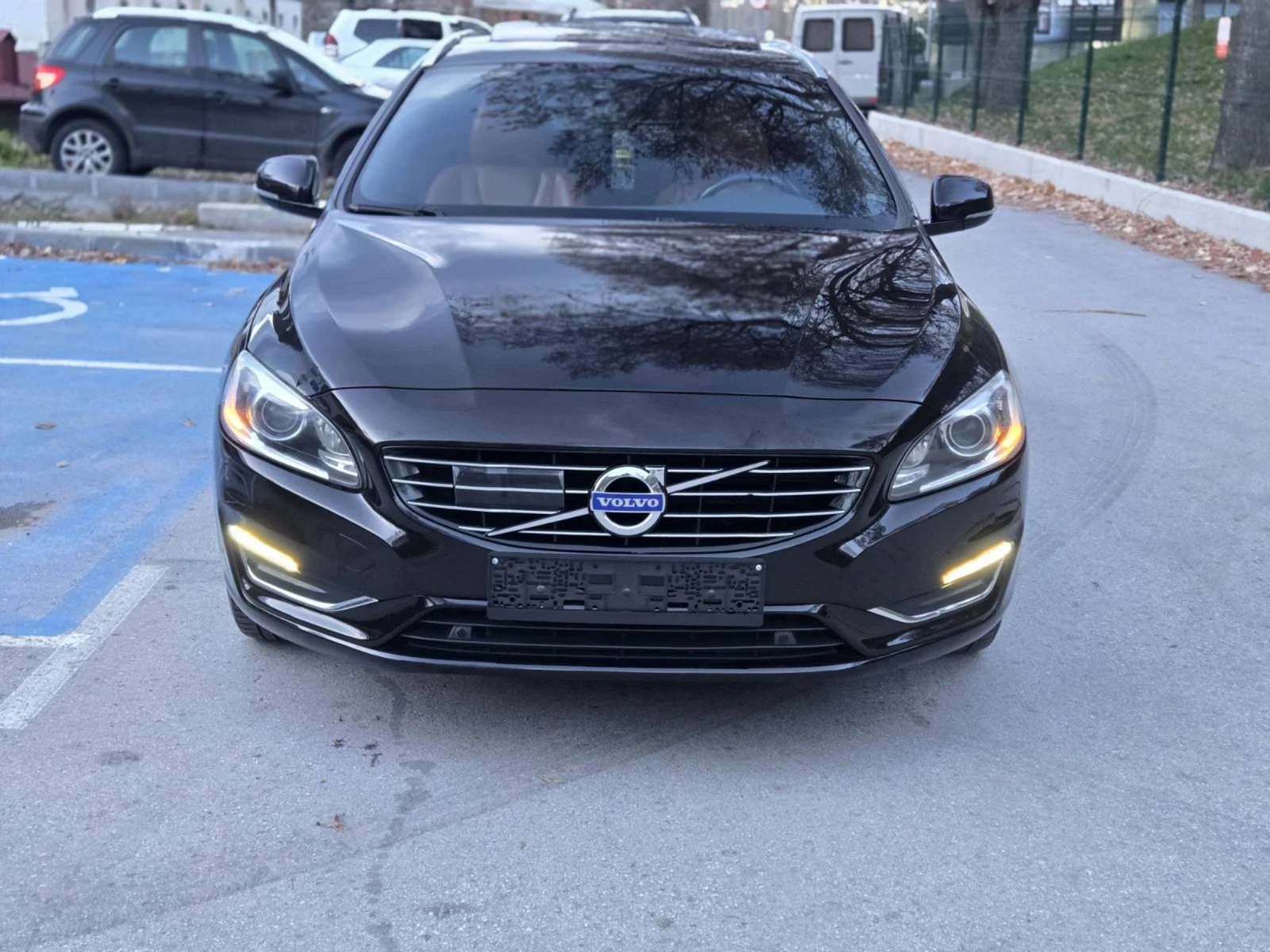 Volvo V60 2.4D 215kc 4х4 - изображение 2