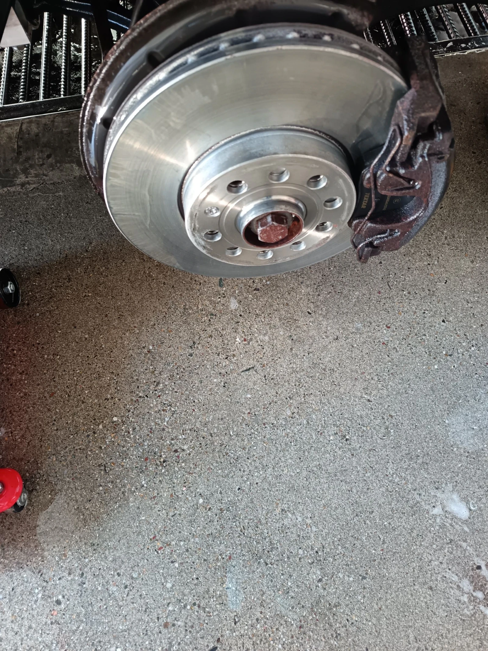 VW Touran, снимка 15 - Автомобили и джипове - 54042989