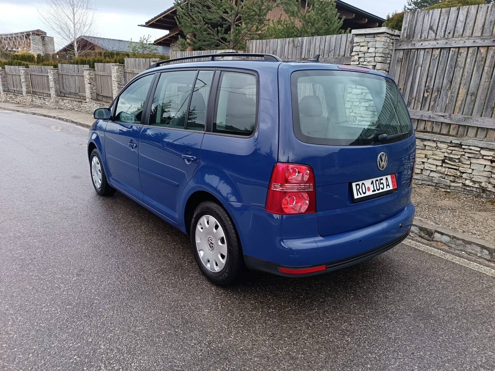 VW Touran, снимка 3 - Автомобили и джипове - 54042989