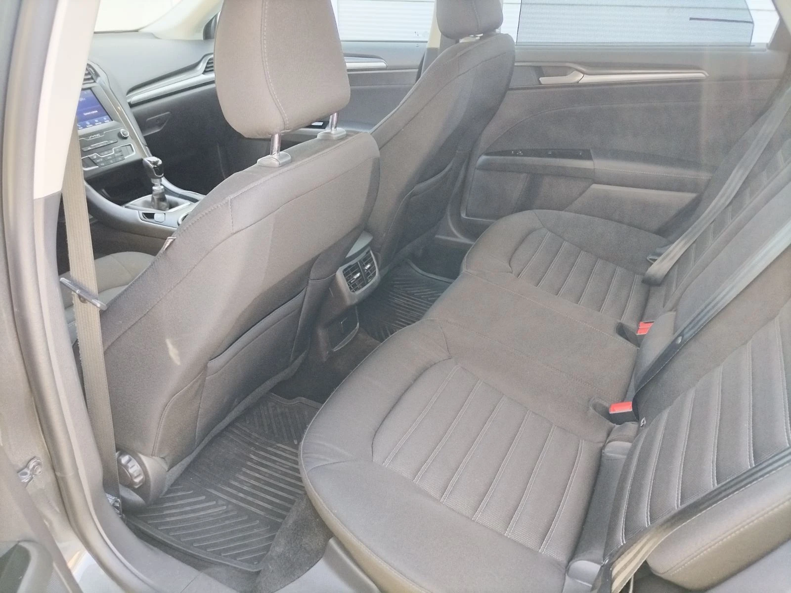 Ford Mondeo 2.0 EcoBlue/150 к.с., снимка 15 - Автомобили и джипове - 54136255