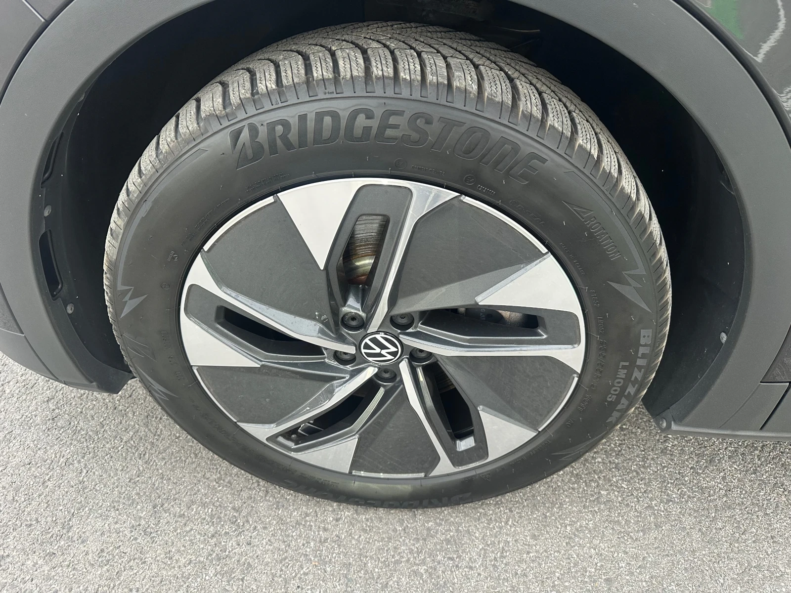 VW ID.4 PRO/204кс/54хил.км/Matrix/Keyless/360Cam/Масаж, снимка 17 - Автомобили и джипове - 54150674