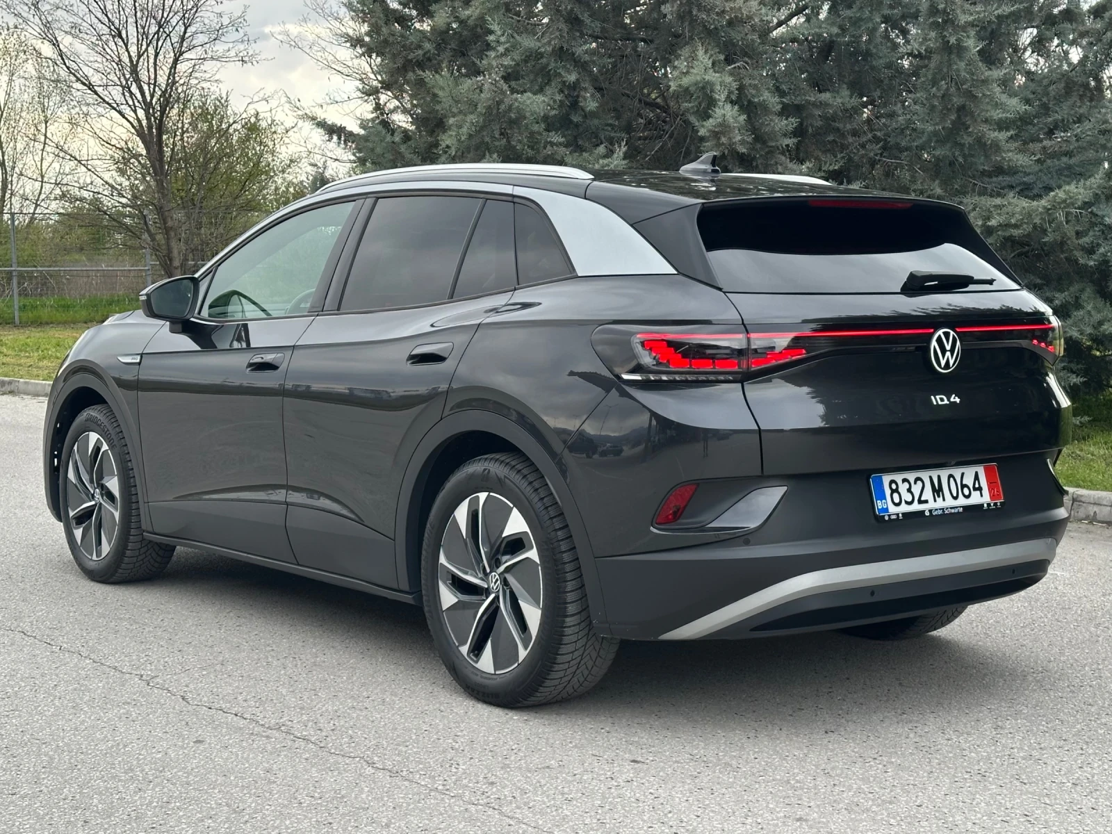 VW ID.4 PRO/204кс/54хил.км/Matrix/Keyless/360Cam/Масаж, снимка 6 - Автомобили и джипове - 54150674