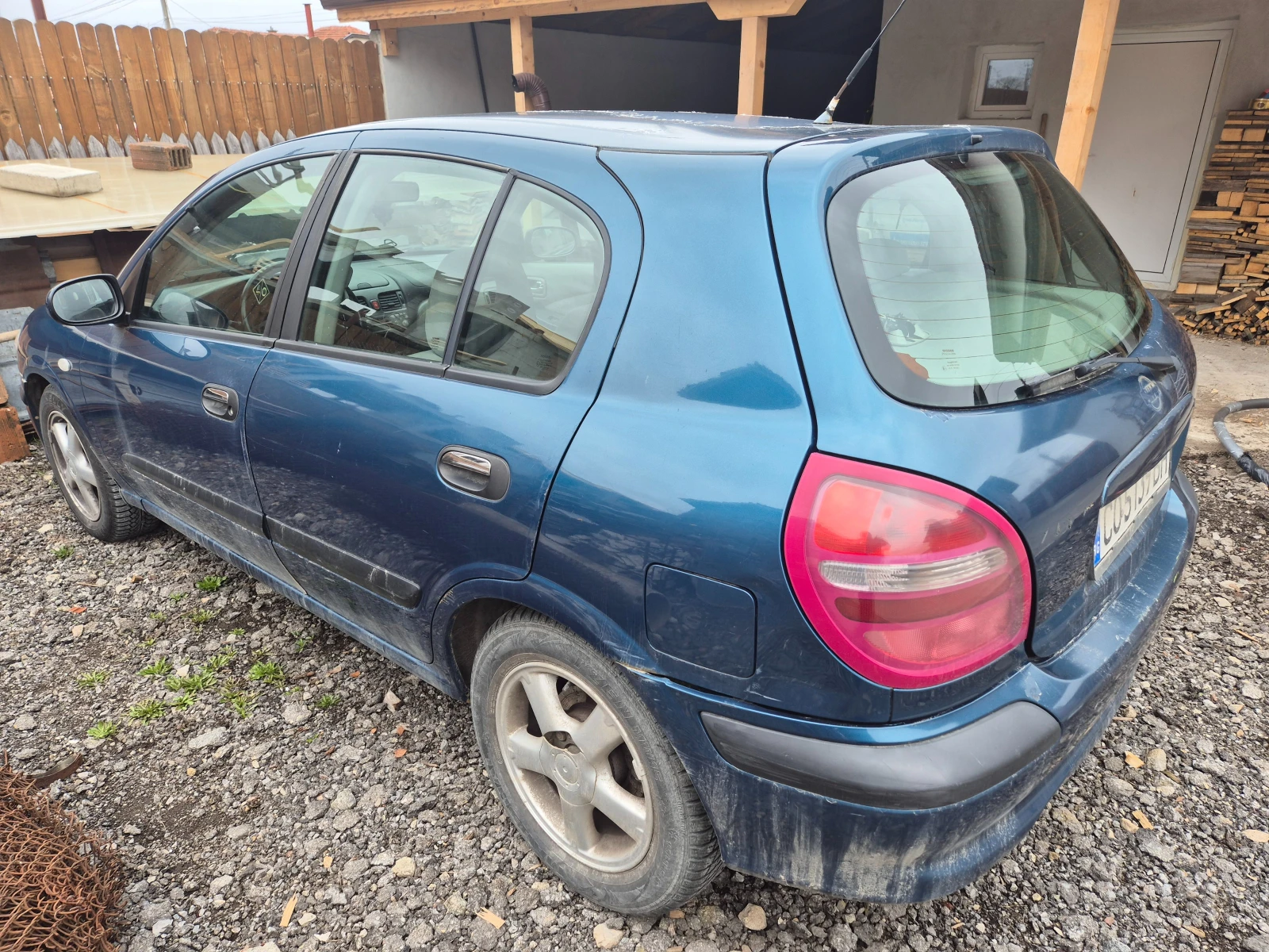Nissan Almera 1500, снимка 4 - Автомобили и джипове - 54437839