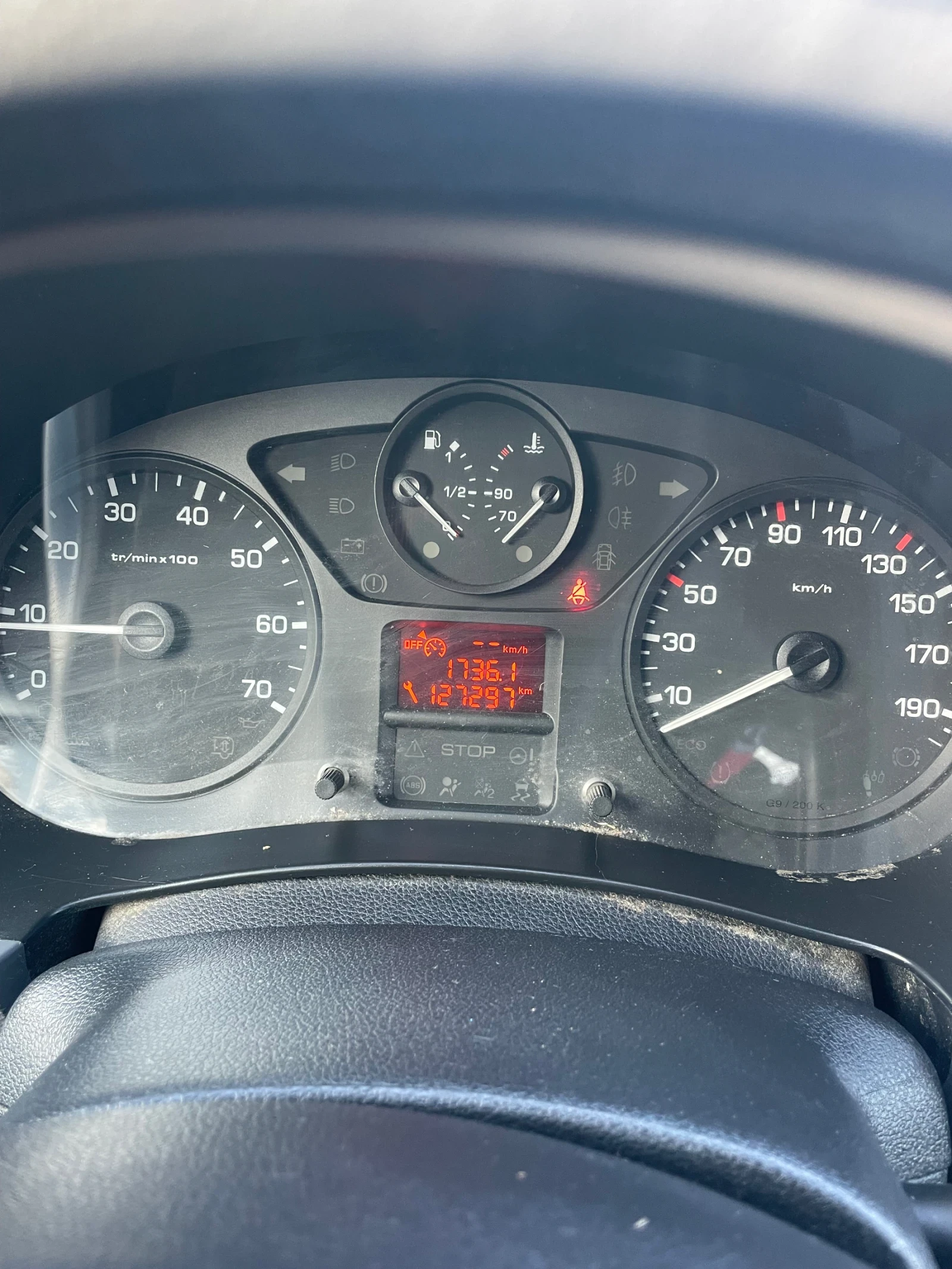 Peugeot Partner 1.6D 127х.км Климатик, снимка 11 - Автомобили и джипове - 54448582