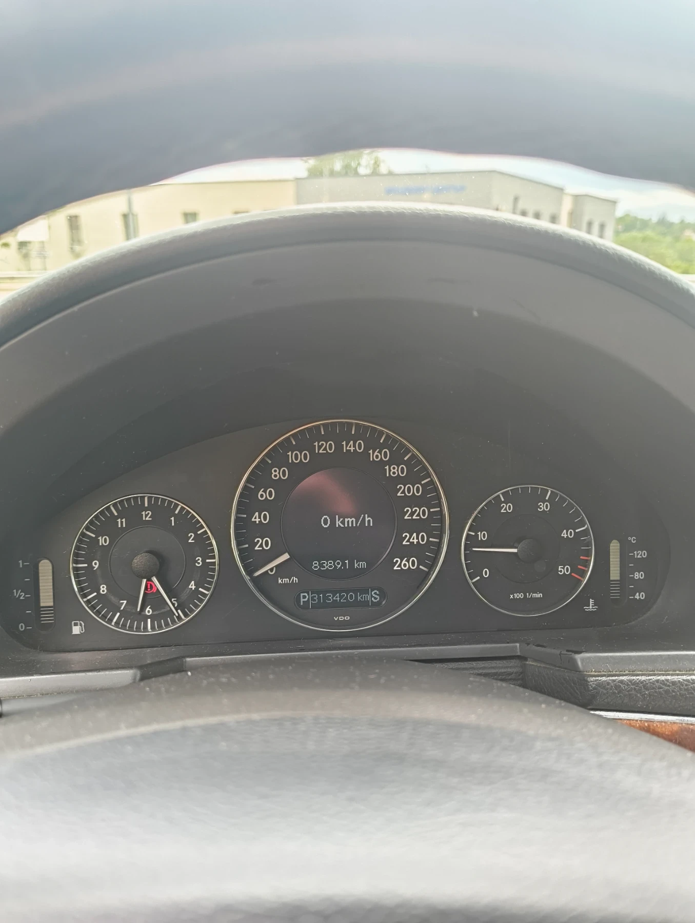 Mercedes-Benz E 320 CDI, снимка 10 - Автомобили и джипове - 54639915