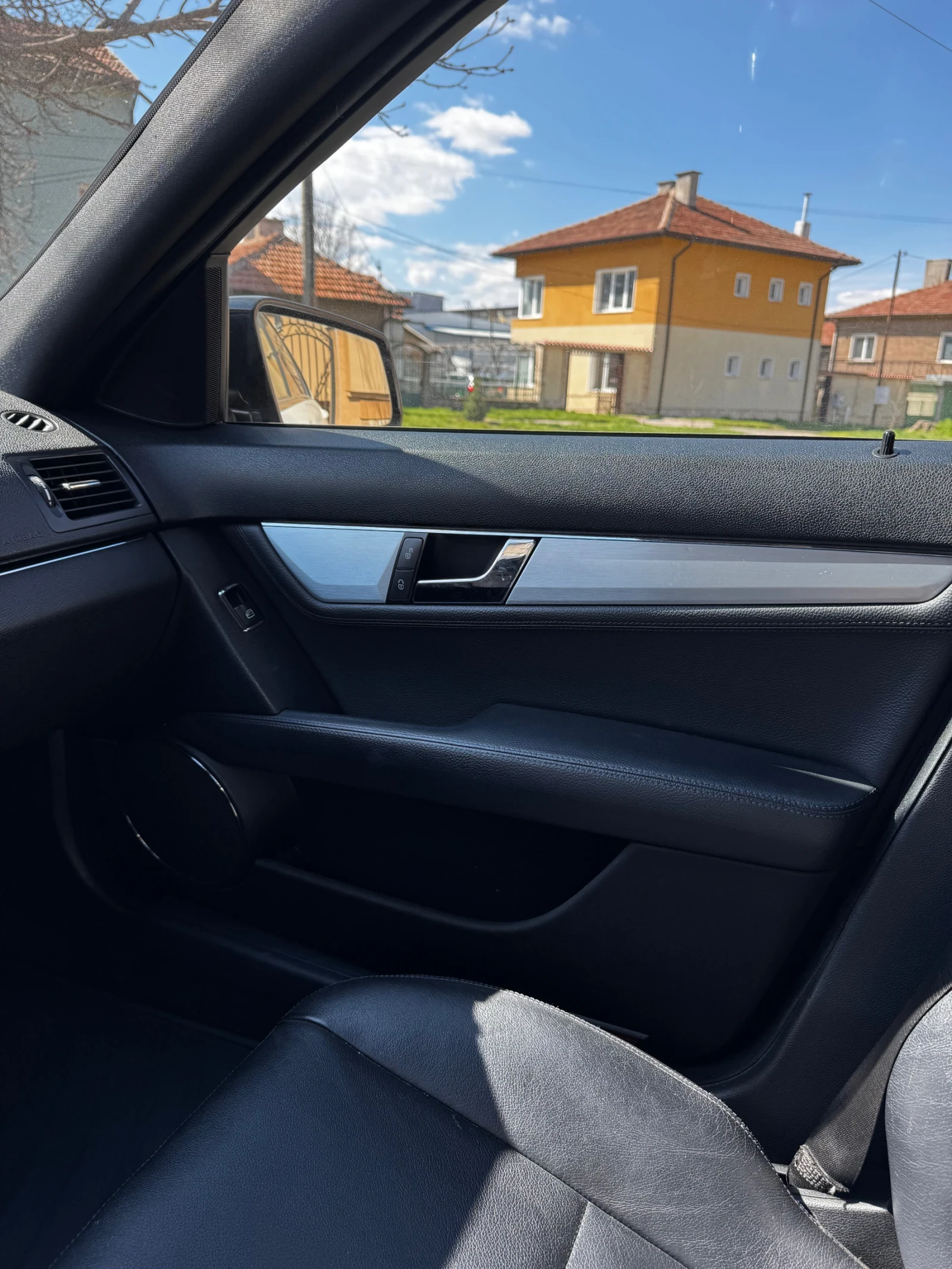 Mercedes-Benz C 220 AMG PACK PANORAMA, снимка 11 - Автомобили и джипове - 54787667