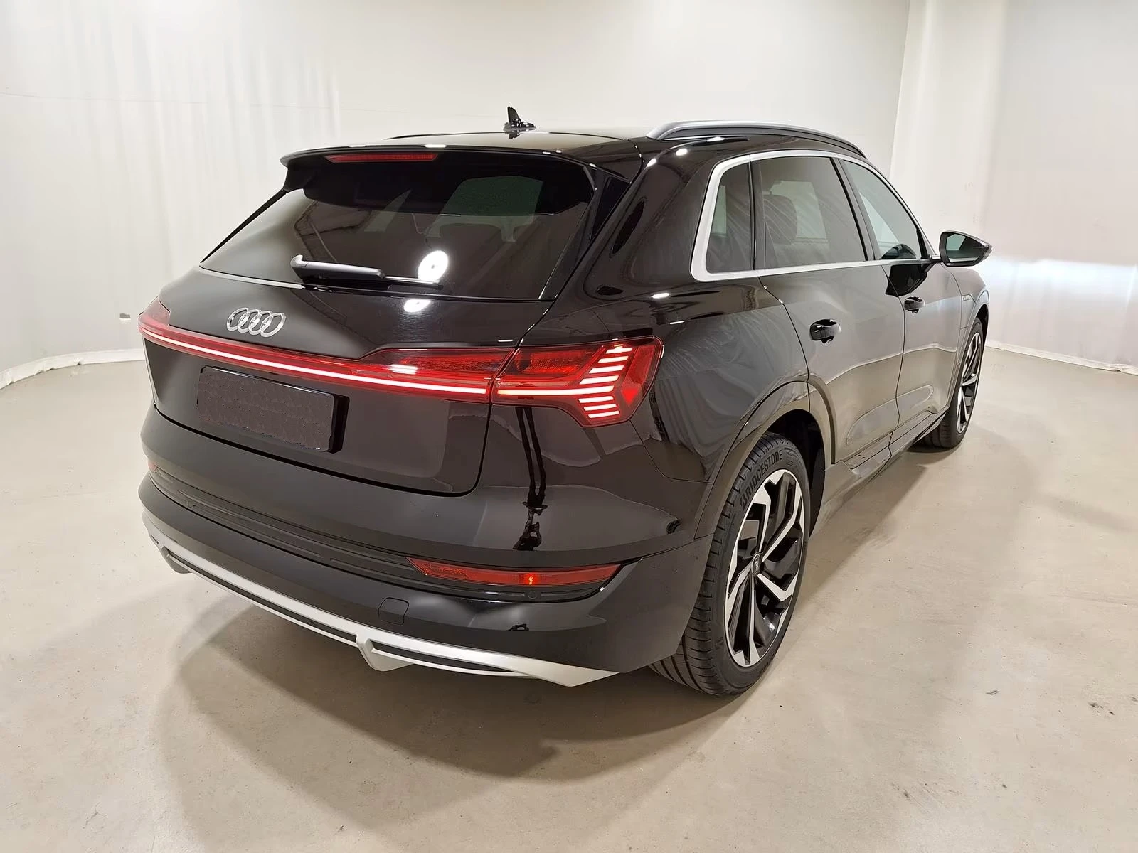 Audi E-Tron * E-TRON 50* S-LINE* 360* B&O* , снимка 9 - Автомобили и джипове - 54916863