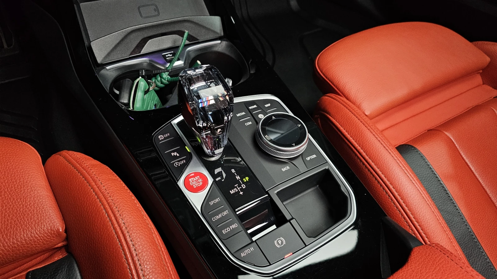 BMW M135 2.0* xDrive* Sport, снимка 14 - Автомобили и джипове - 54974284