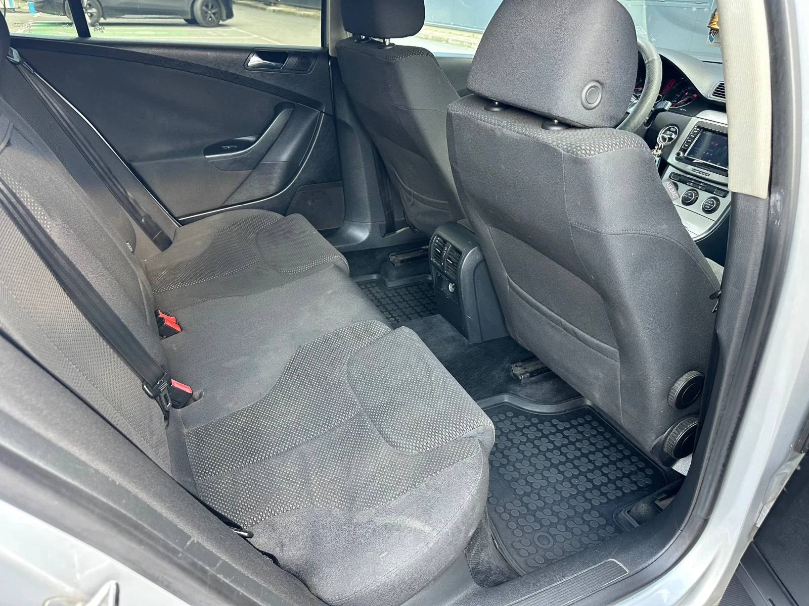 VW Passat 2.0TDI, снимка 10 - Автомобили и джипове - 55037734