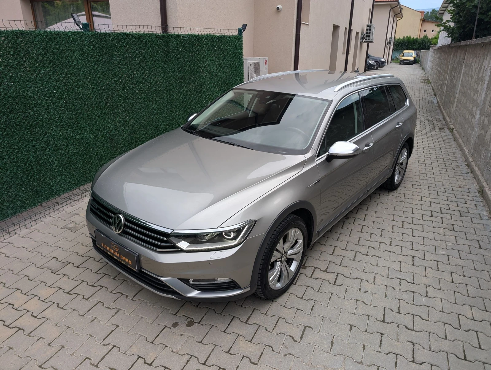 VW Alltrack 2.0TDI 190кс.* 4x4* Digital* Дистроник* LED, снимка 2 - Автомобили и джипове - 55058491