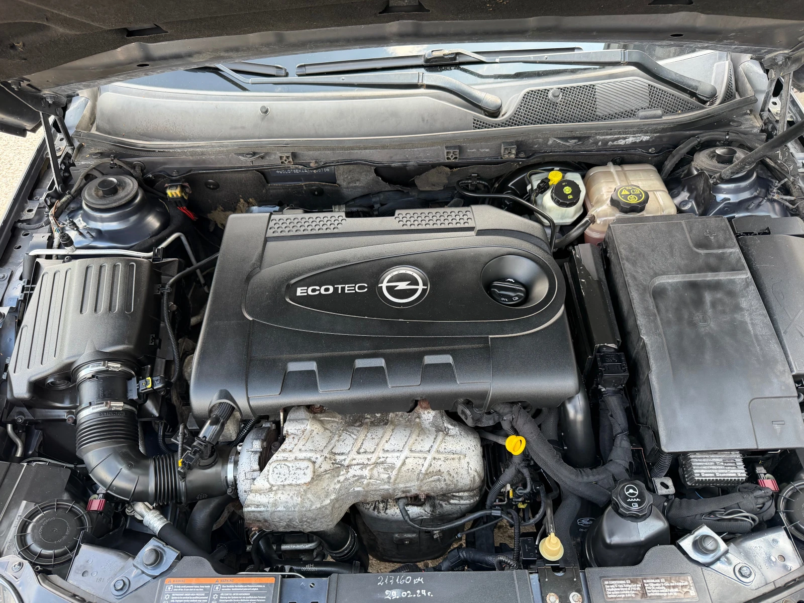 Opel Insignia 2.0CDTI-ПОДГРЕВ-ОБДУХВАНЕ* * * , снимка 16 - Автомобили и джипове - 55151366