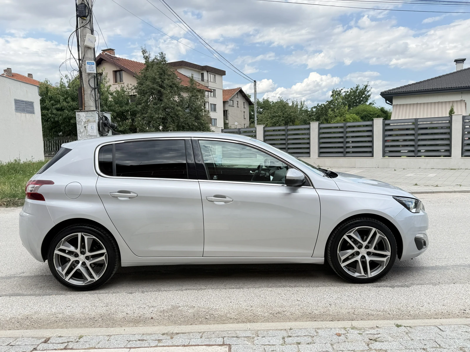 Peugeot 308 1.6HDI-FULL-LED-TOP, снимка 4 - Автомобили и джипове - 55176831