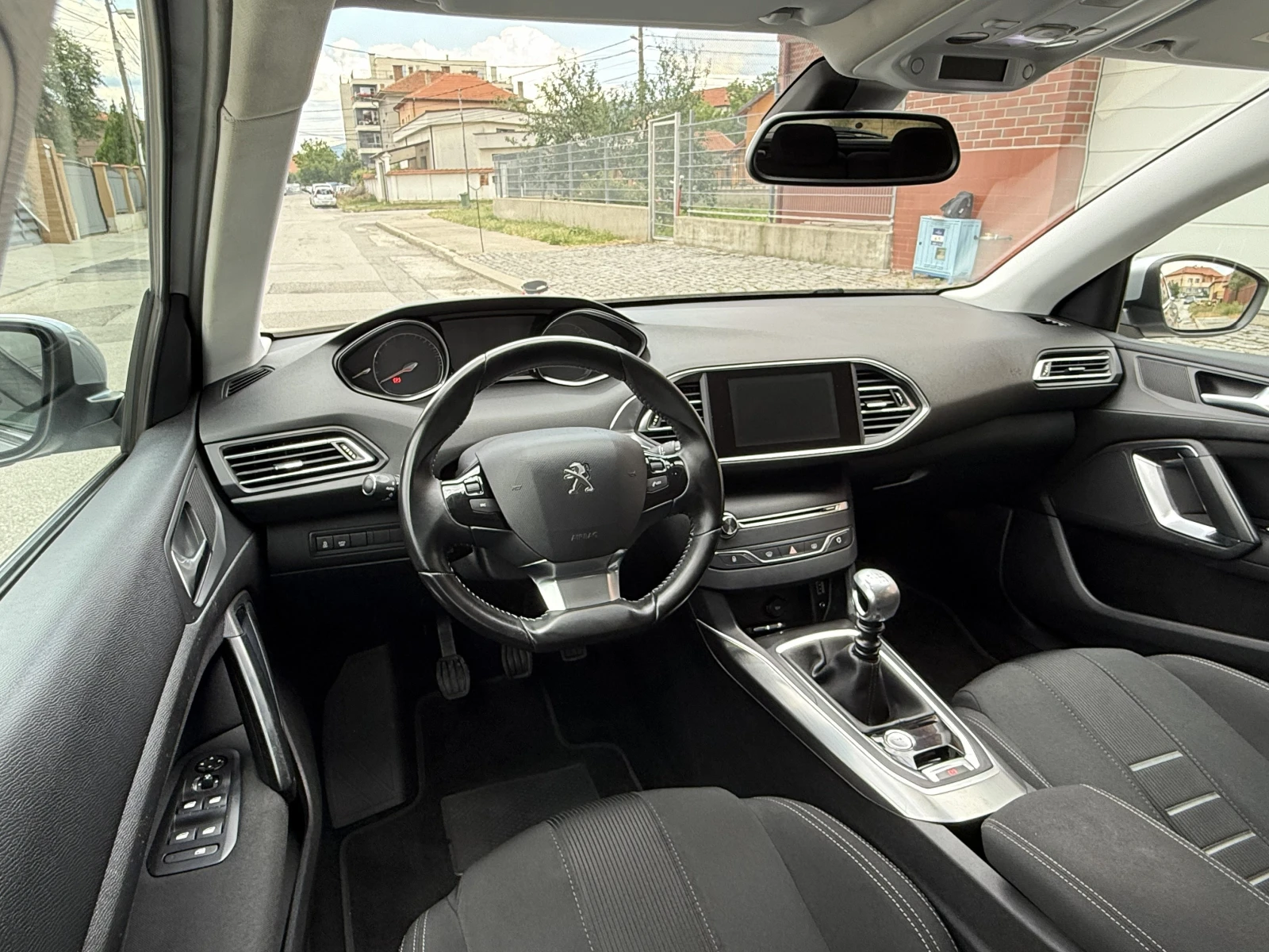Peugeot 308 1.6HDI-FULL-LED-TOP, снимка 9 - Автомобили и джипове - 55176831