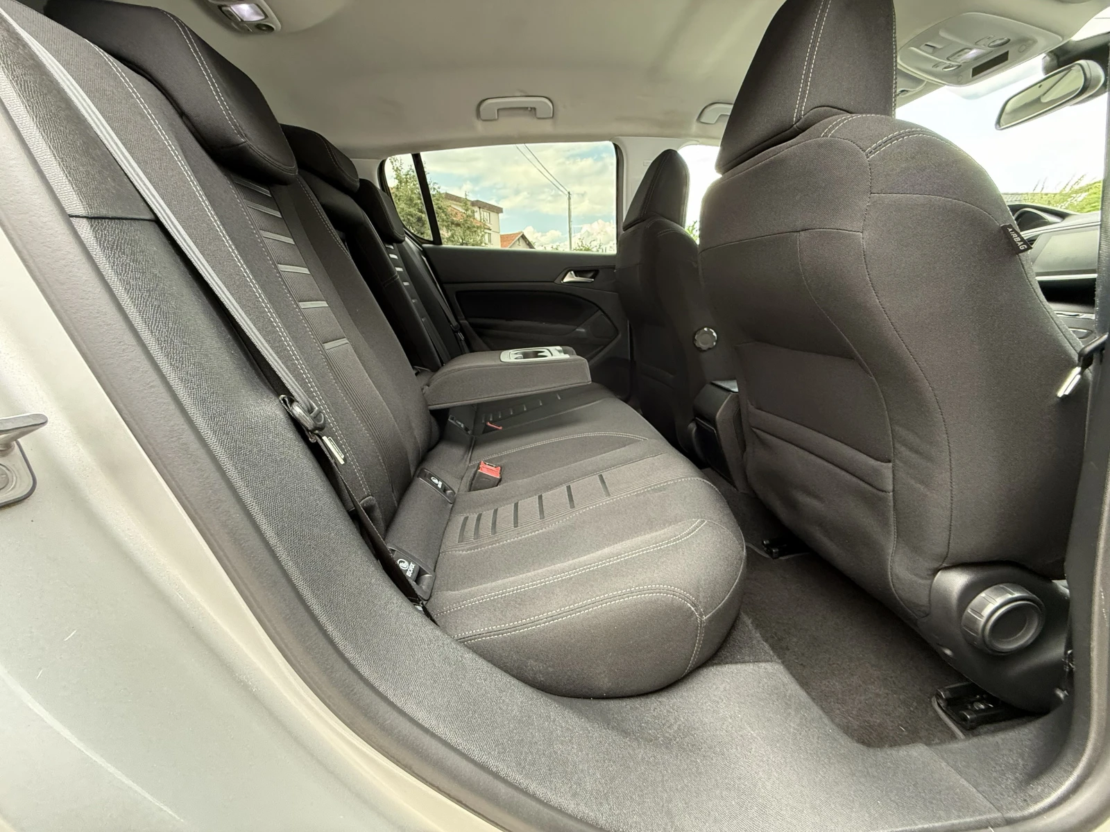 Peugeot 308 1.6HDI-FULL-LED-TOP, снимка 16 - Автомобили и джипове - 55176831