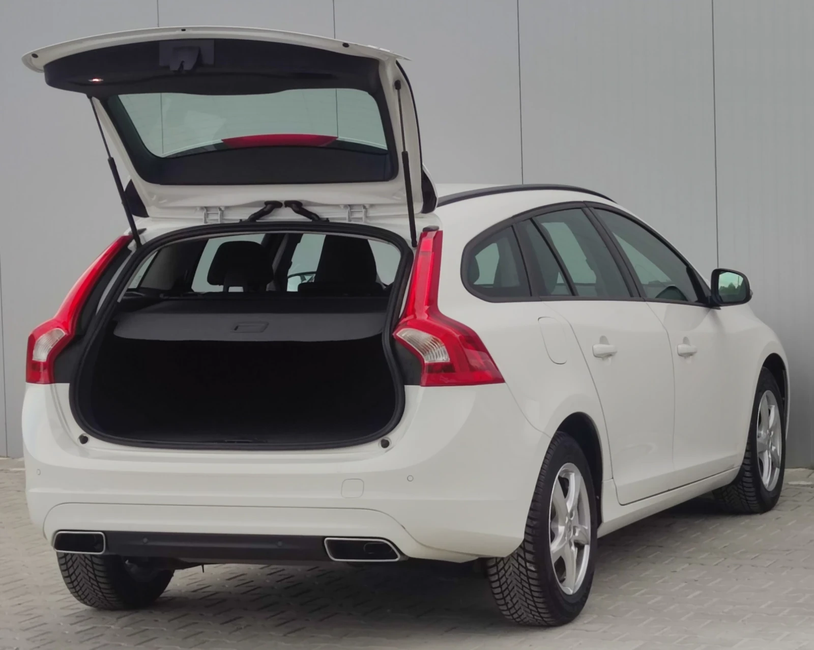 Volvo V60 2.0d* 120�.�*  | Mobile.bg � ����������� 9