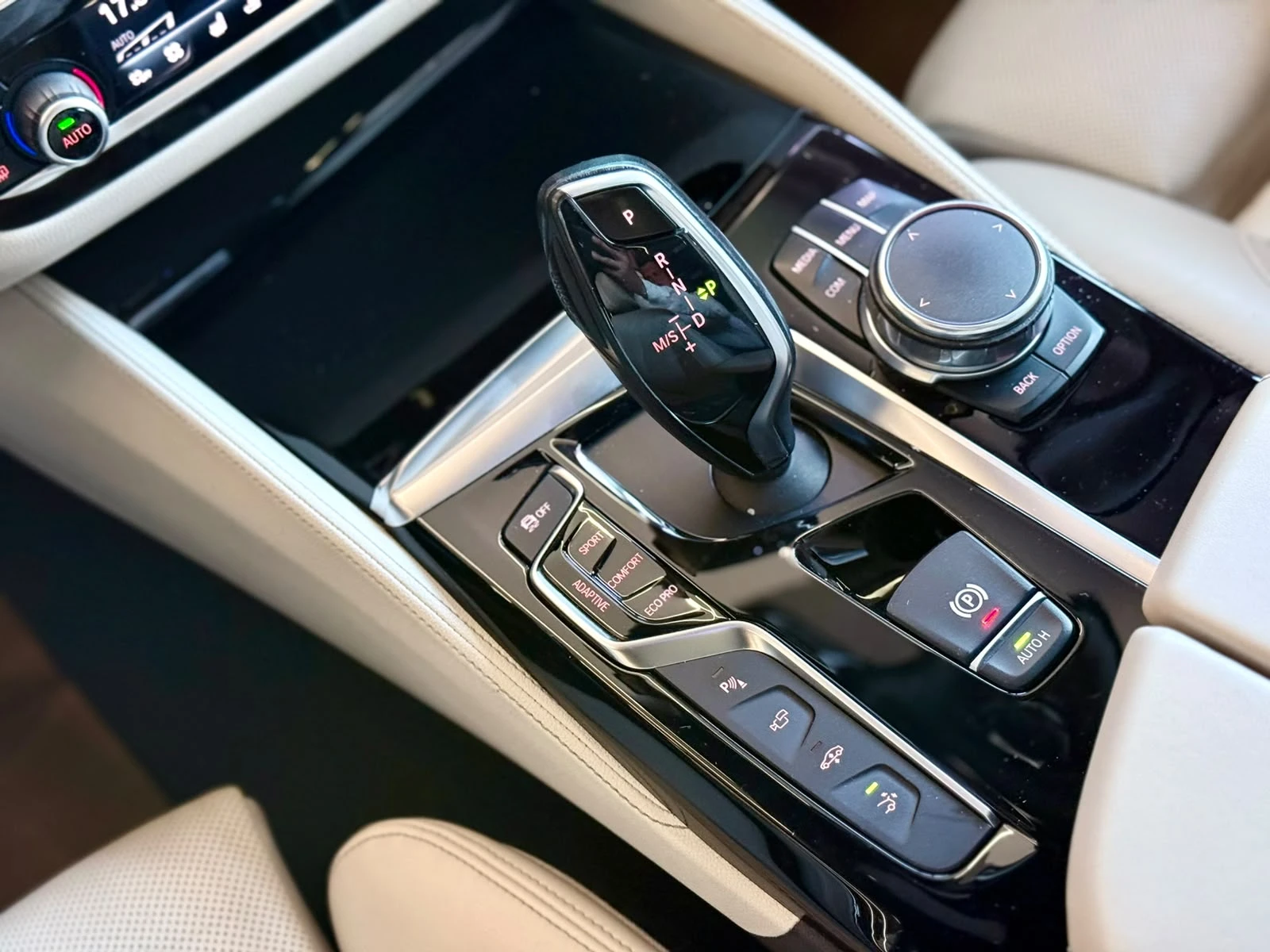 BMW 6 GT Xdrive* Luxury Line* Full* Pano* Обдух* ЛИЗИНГ , снимка 13 - Автомобили и джипове - 55529851