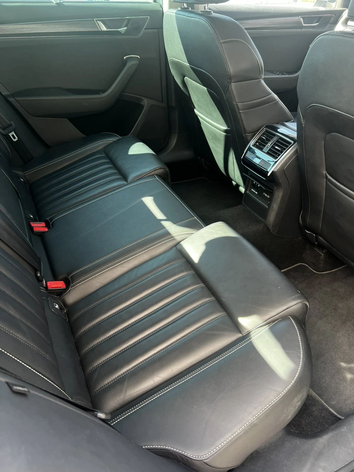 Skoda Superb, снимка 9 - Автомобили и джипове - 56456759