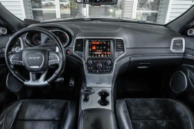 Обява за продажба на Jeep Grand cherokee 6.4 HEMI SRT *  8ZF * ПАНО * ПОДГРЕВ * ОБДУХВАНЕ  ~51 000 лв. - изображение 6